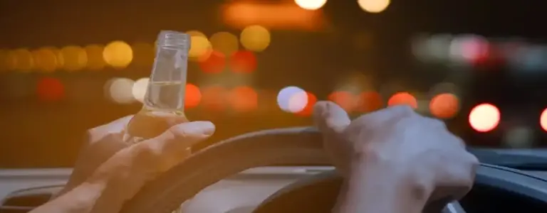 ¿Cómo afecta el consumo de alcohol o drogas en tu conducción? Consecuencias y prevención