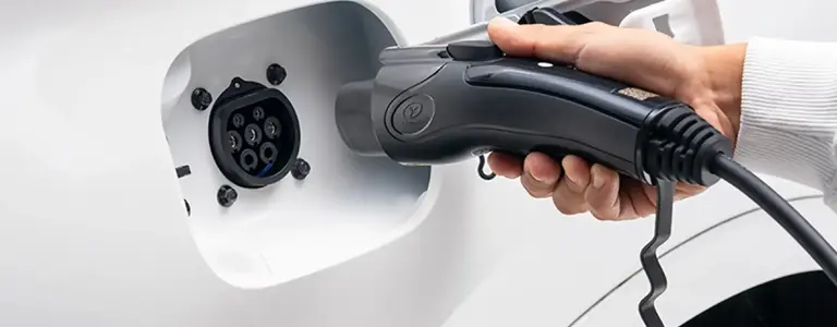 Auto híbrido enchufable: ¿qué es y cómo funciona?